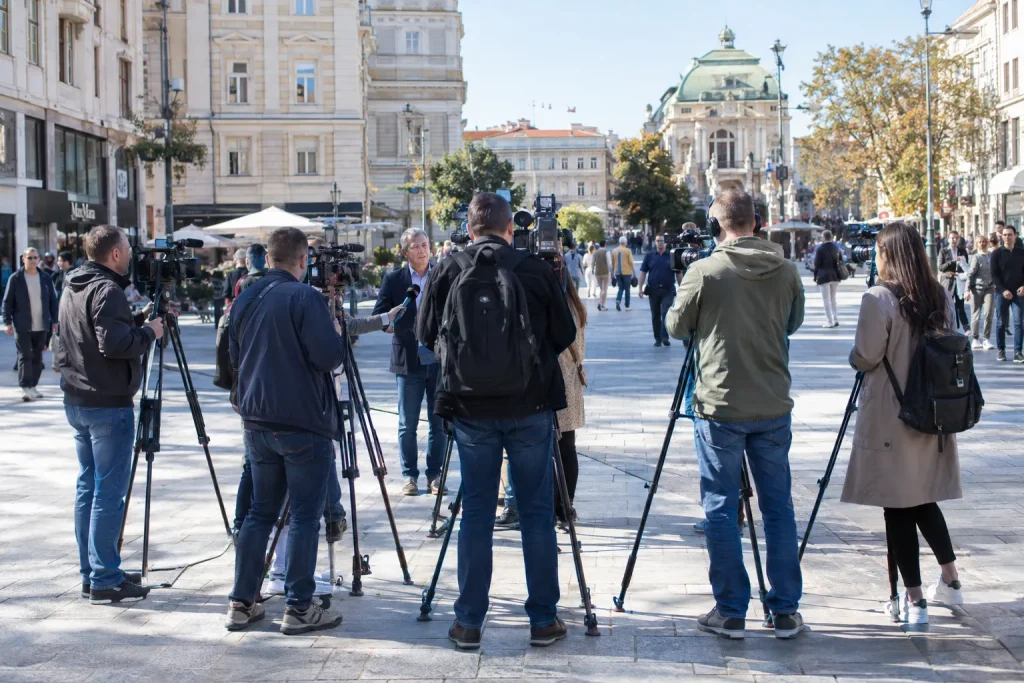 novinari ilustracija AI